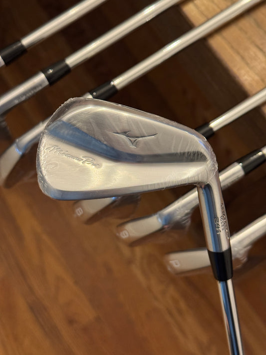 Mizuno Pro 241 Iron Set (4-PW) / KBS Tour 120S Stiff