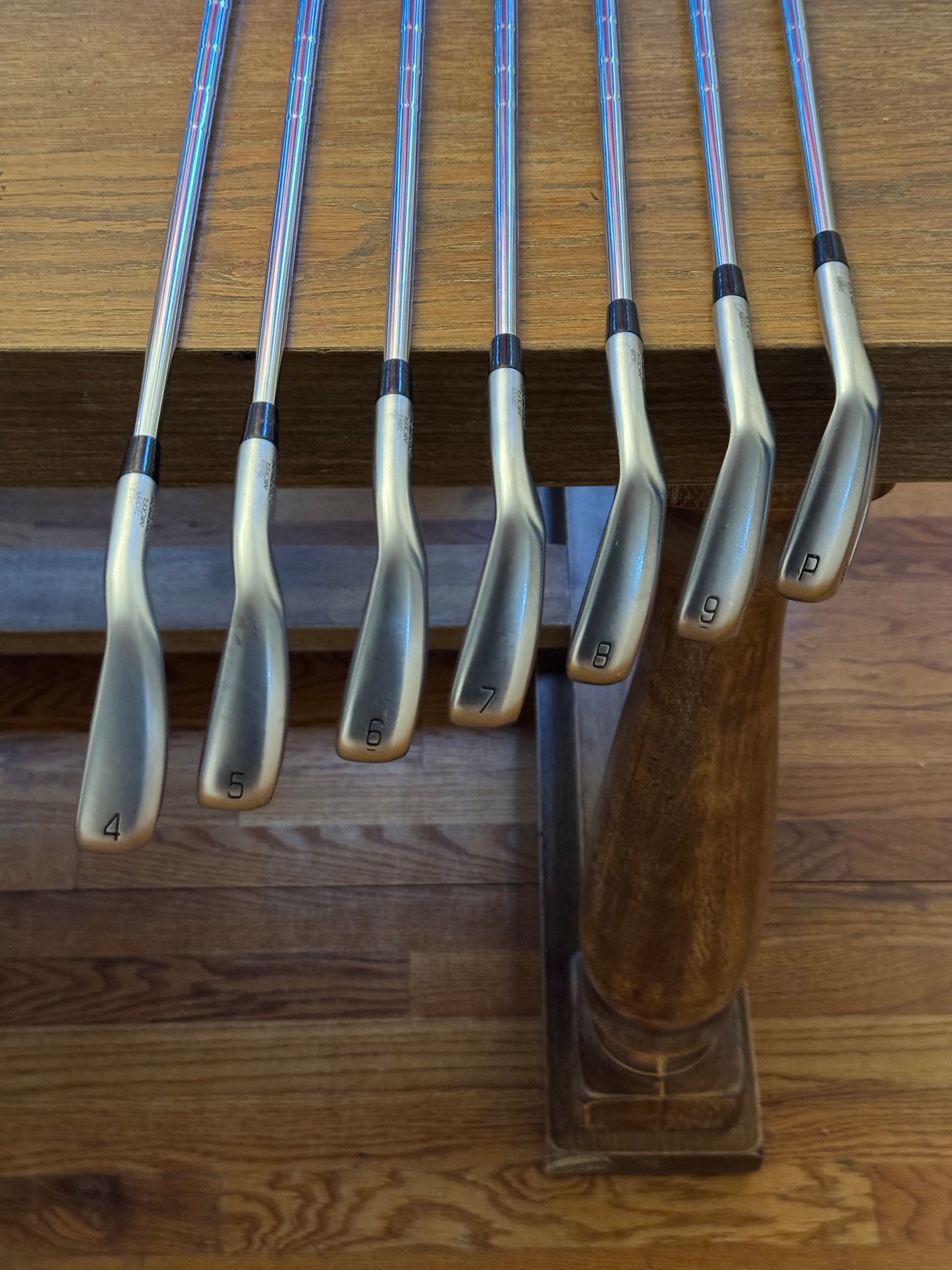 Mizuno JPX 925 Hot Metal Iron Set +1” (4-PW) / KBS Tour 120 S shafts (stiff)