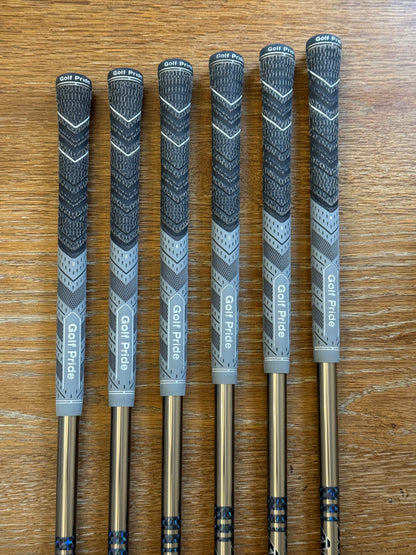 Srixon ZXi7 Forged '25 Iron Set (5-PW) / ACCRA TZi 115g shafts (stiff)