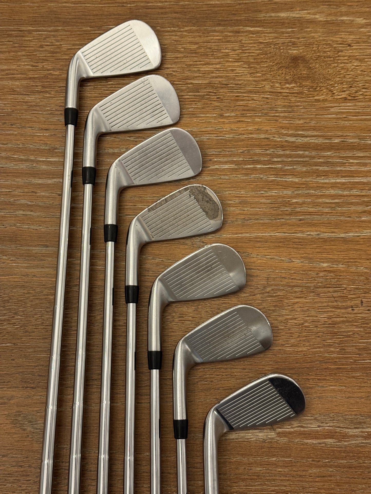 Titleist T100 Iron Set (4-PW) / AMT Tour White X100 shafts (xtra stiff)