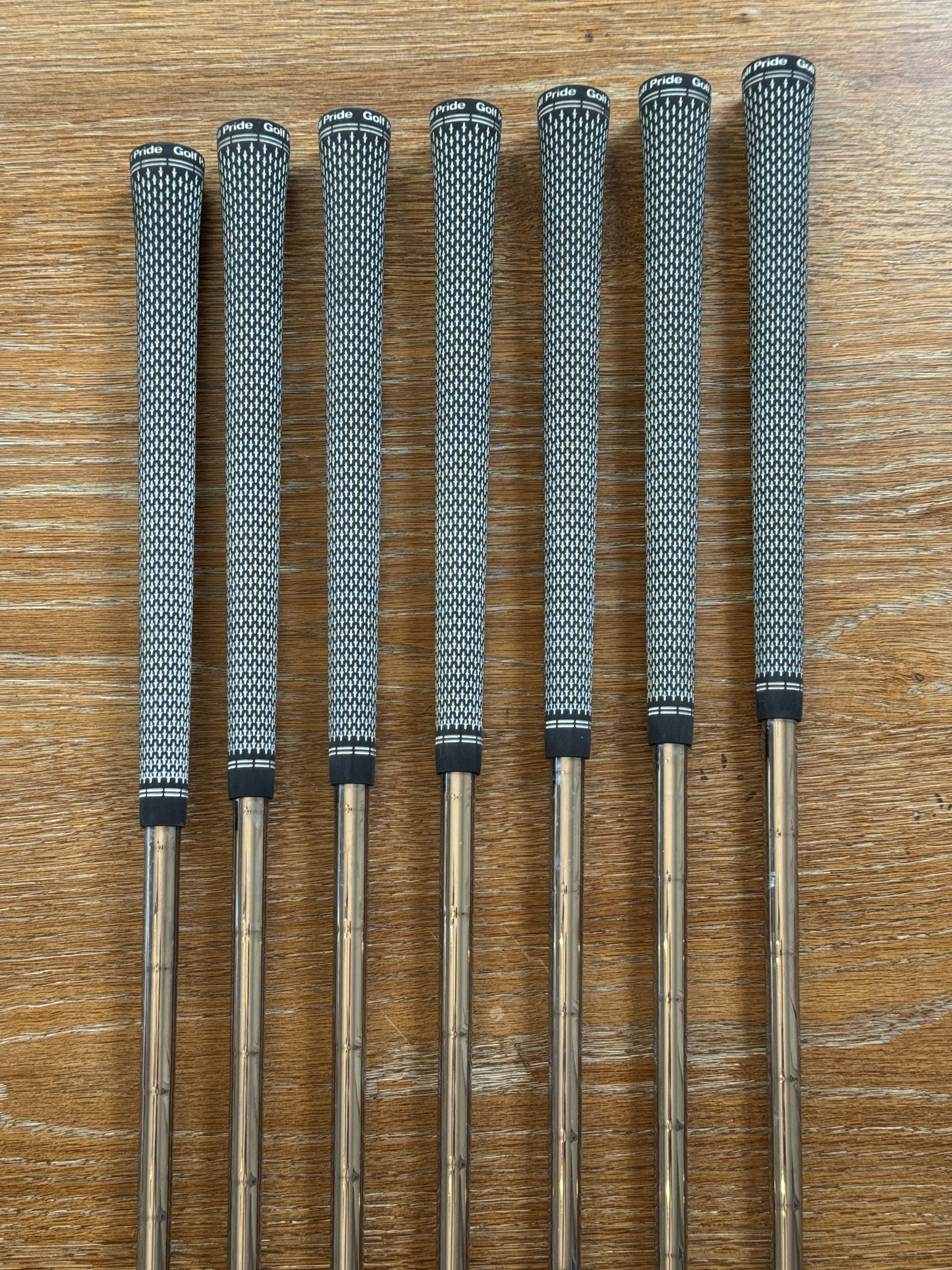 Titleist 710 AP2 Iron Set (4-PW) / True Temper Dynamic Gold shafts (stiff)