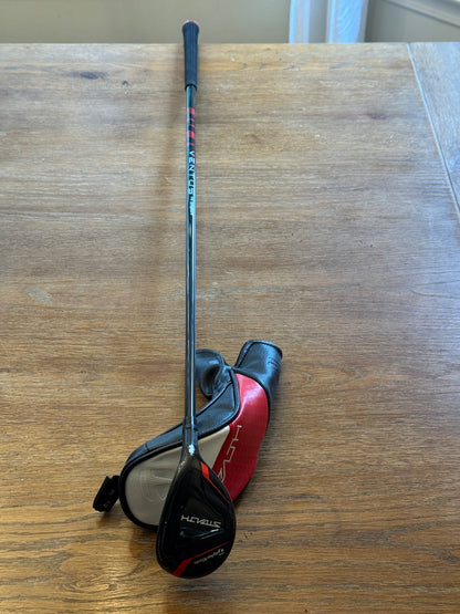 Taylormade Stealth 3-hybrid (19°) / Fujikura Ventus 7-S shaft (stiff)