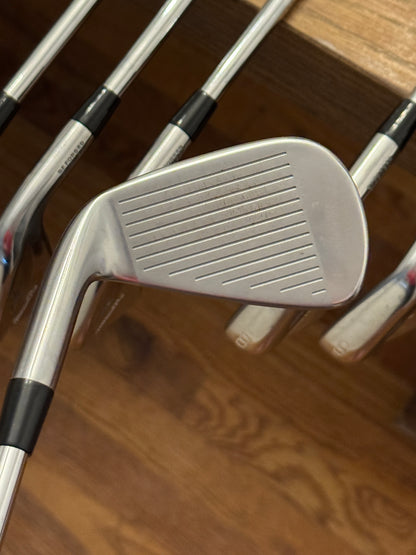 Mizuno Pro 245 Iron Set (4-PW) / KBS Tour Lite shafts Stiff