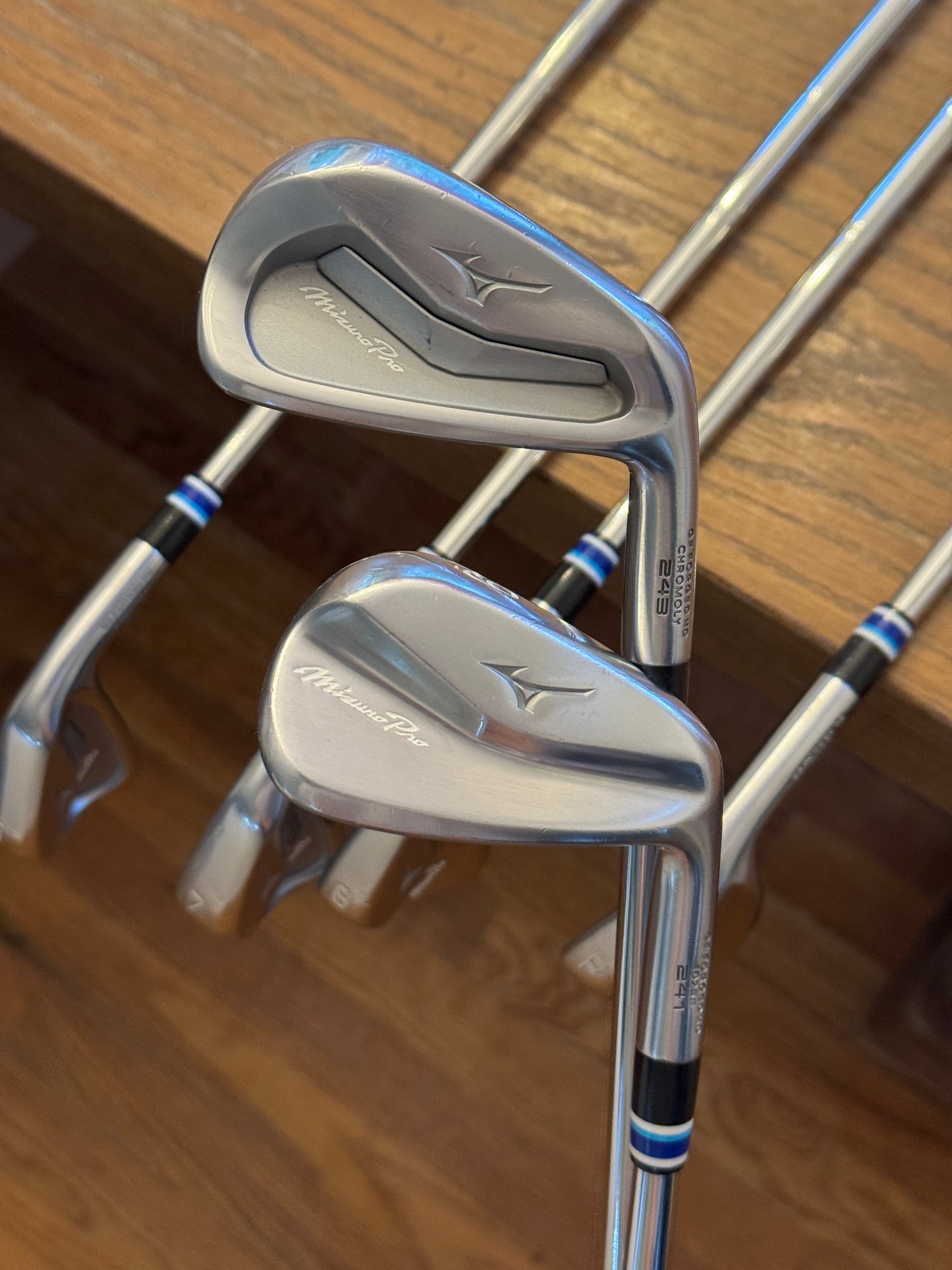 Mizuno Pro 243 / 241 Combo Iron Set (5-PW) / Dynamic Gold X100 shafts (xtra stiff)