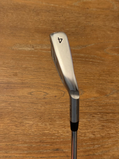 Ping i540 4-Iron +1/2” (black dot) / Dynamic Gold MID S300 shaft (stiff)