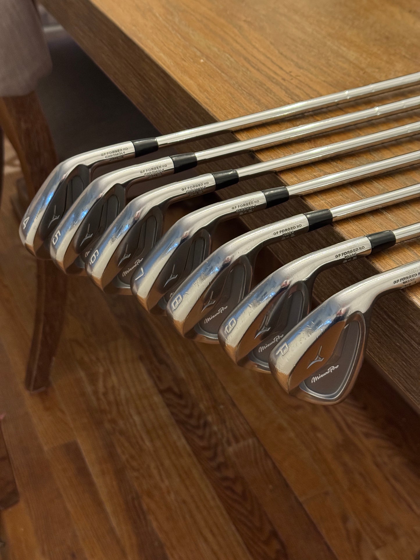 Mizuno Pro 243 Iron Set (4-PW) / KBS Tour Lite S shafts (stiff)