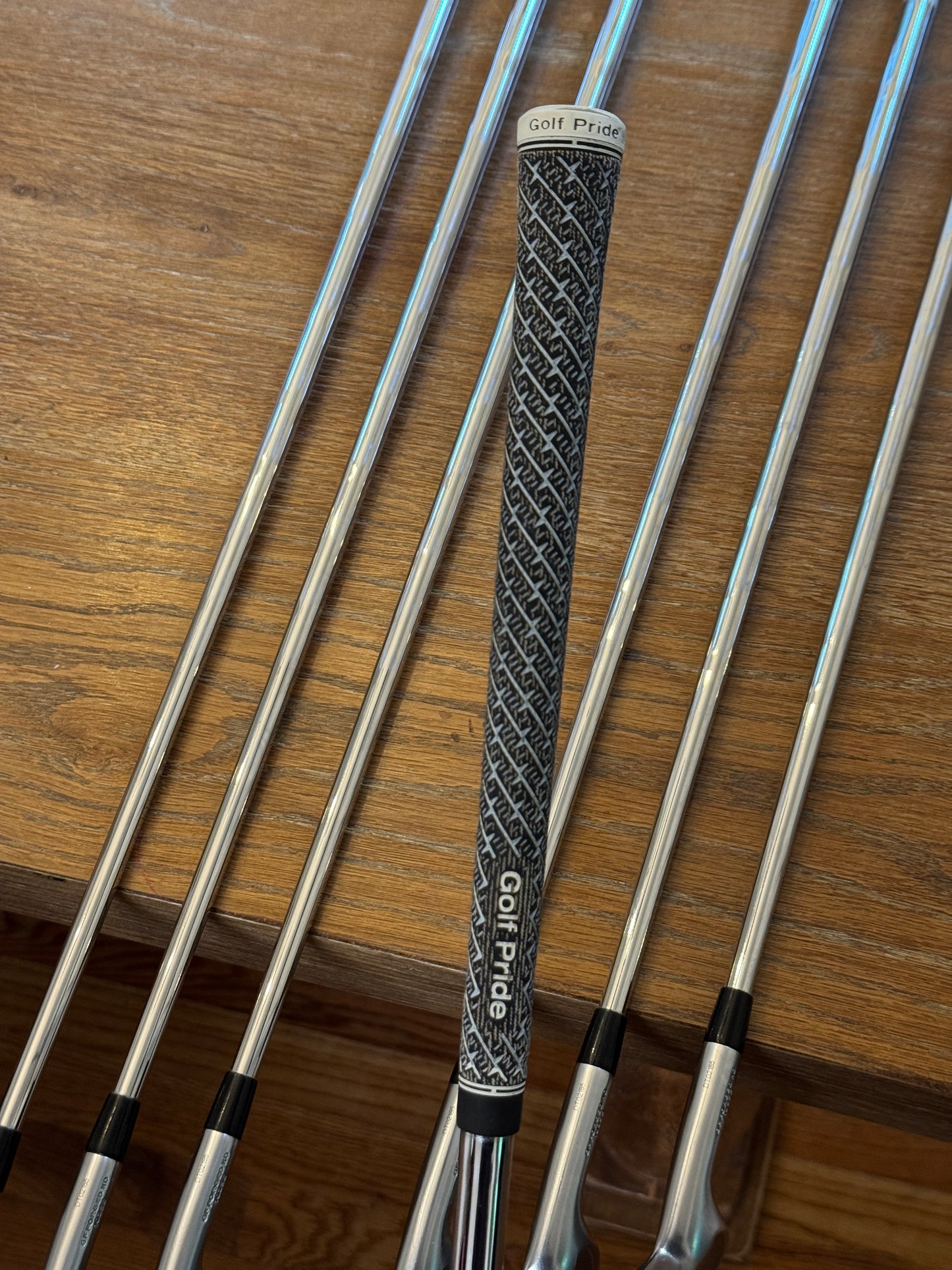 Mizuno JPX 921 Tour Iron Set (4-PW) / KBS $-Taper 120 S shafts (stiff)