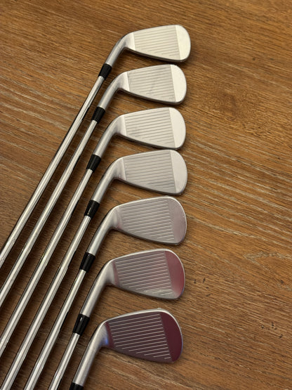 *BRAND NEW* Mizuno JPX 925 Hot Metal Pro Iron Set (4-PW) / Dynamic Gold 105 S300 shafts (stiff)