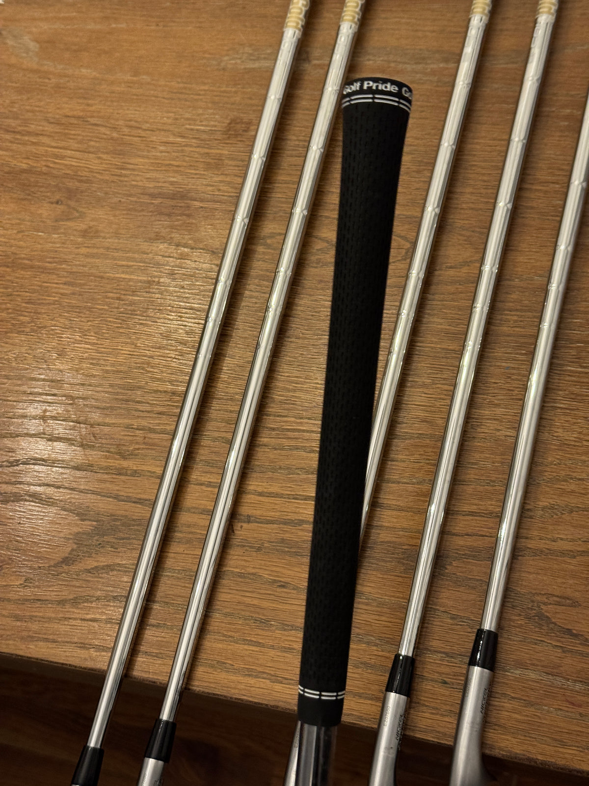 Mizuno JPX 925 Hot Metal Pro (5-PW) / Dynamic Gold 105 S300 shafts (stiff)