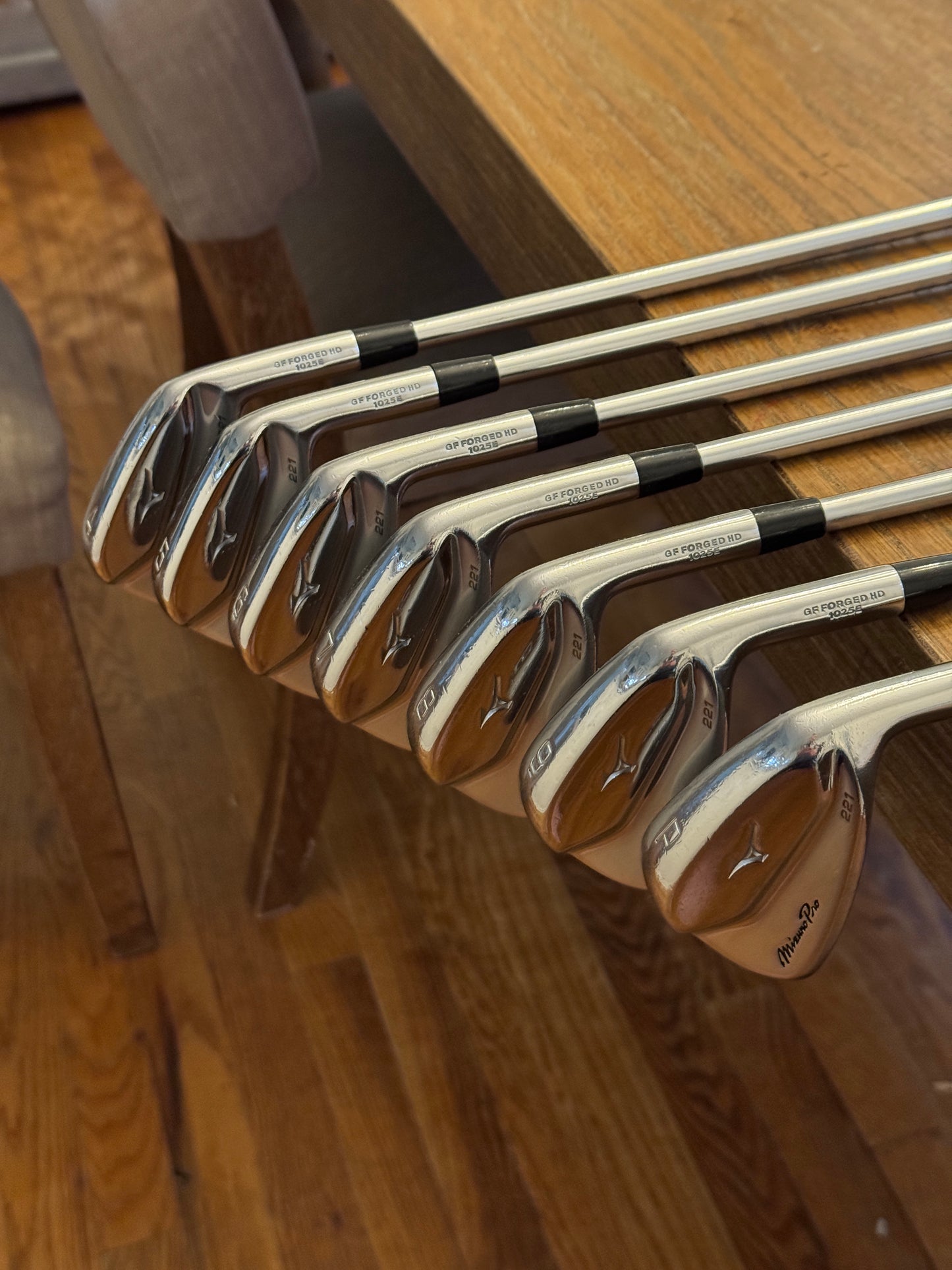 Mizuno Pro 221 Iron Set (4-PW) / Project X LS 6.0 120g shafts (stiff)