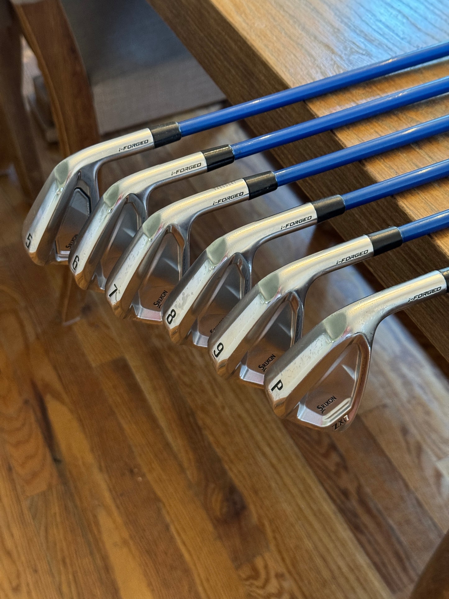 Srixon ZXi5/ZXi7 Forged '25 Combo Iron Set (5-PW) / Tour AD-75 S shafts (stiff)