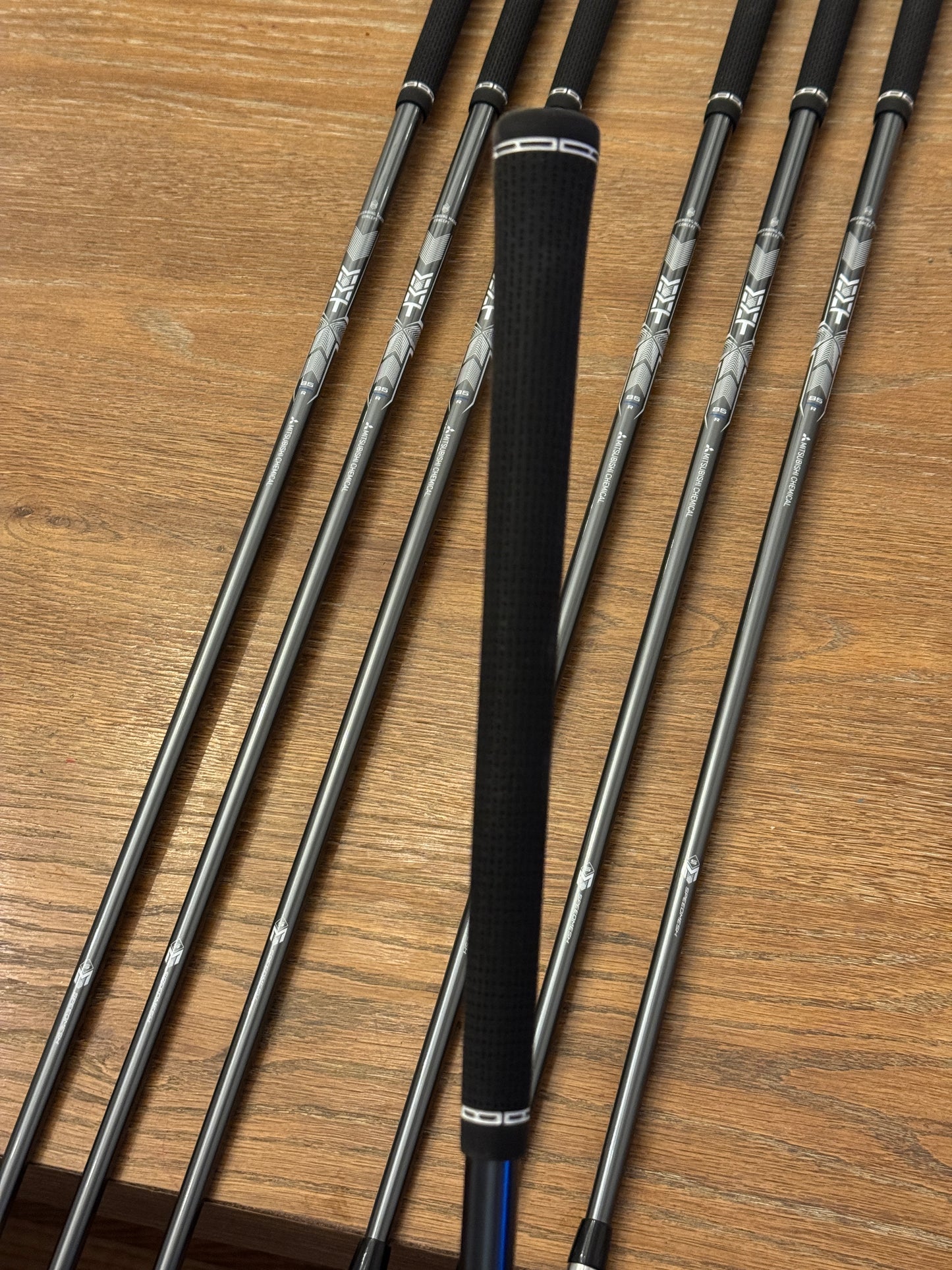 Titleist T250 ‘25 Forged Iron Set (5-GW) / Mitsubishi MMT 85 R shafts (regular)