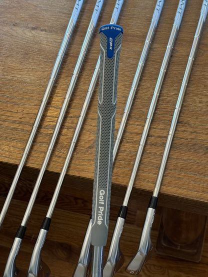 *MINT* Mizuno M-15 Forged Iron Set (4-PW) / True Temper AMT Silver S shafts (stiff)