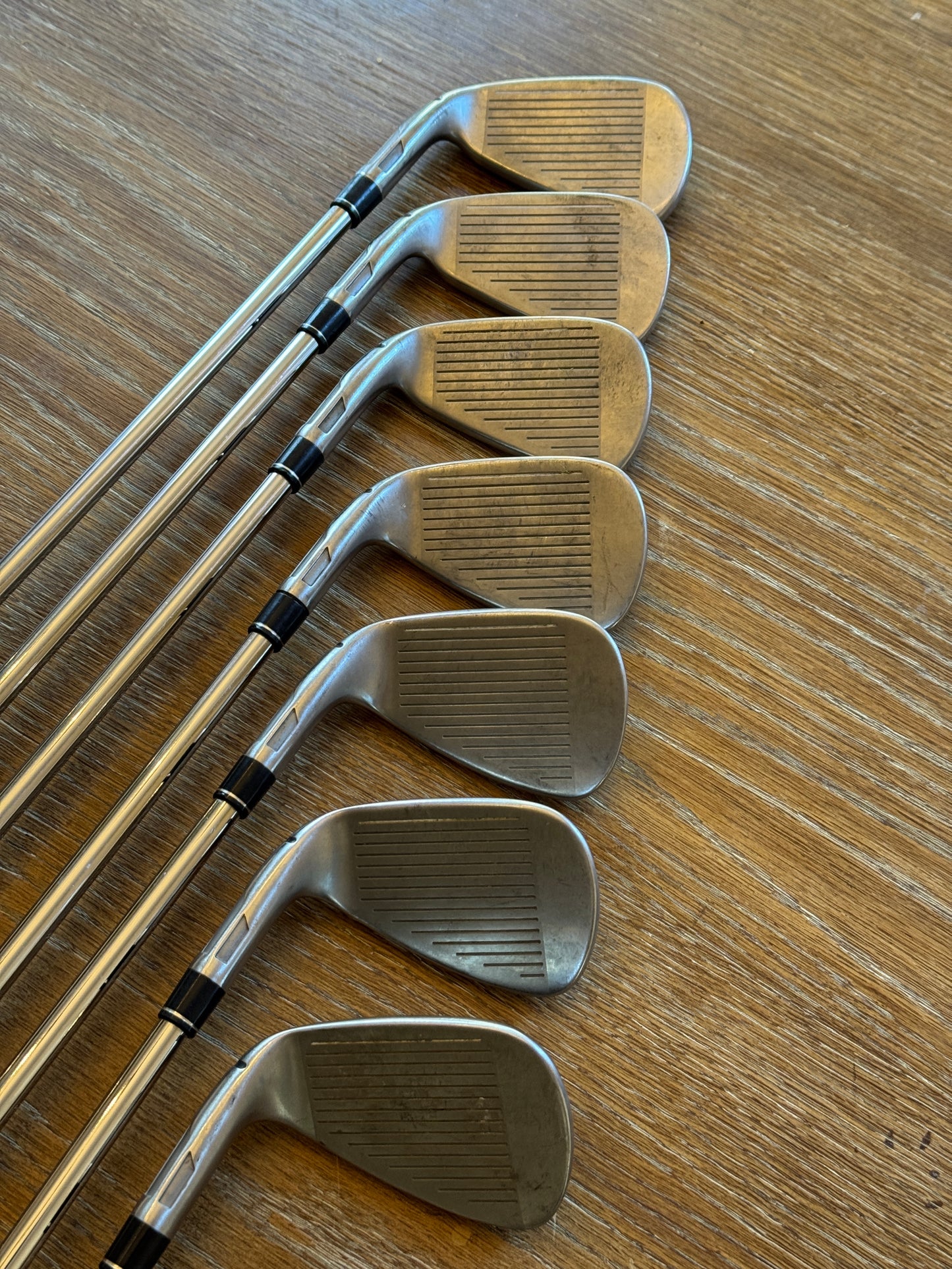 Taylormade Sim2 Max Iron Set (5-AW) / KBS Max MT 85 shafts Stiff