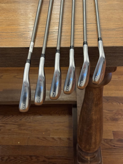 Mizuno Pro 245 Iron Set (5-PW) / Aerotech Steelfiber i80 shafts (regular)