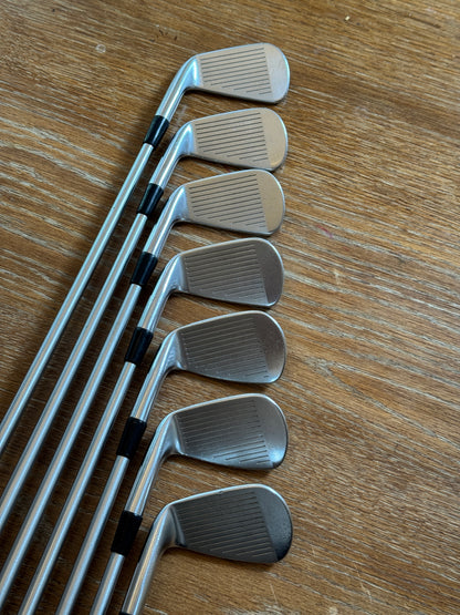 Titleist 714 MB Iron Set (4-PW) / KBS Tour C-Taper Lite 105 R shafts (regular)