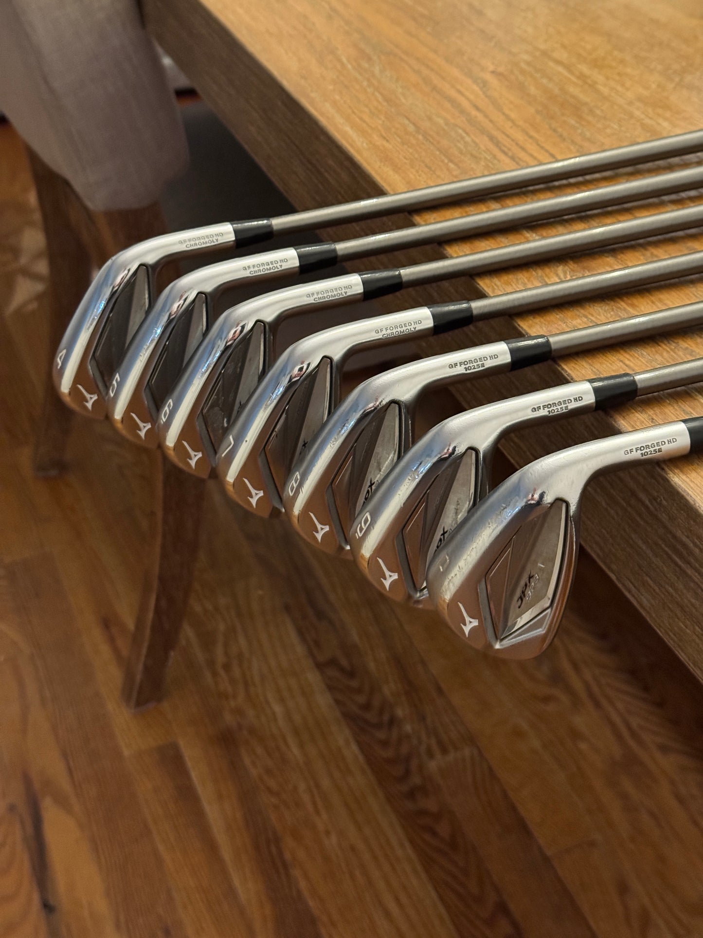 Mizuno JPX 923 Forged Iron Set (4-PW) / Aerotech Steelfiber i125 cw X shafts (xtra stiff)