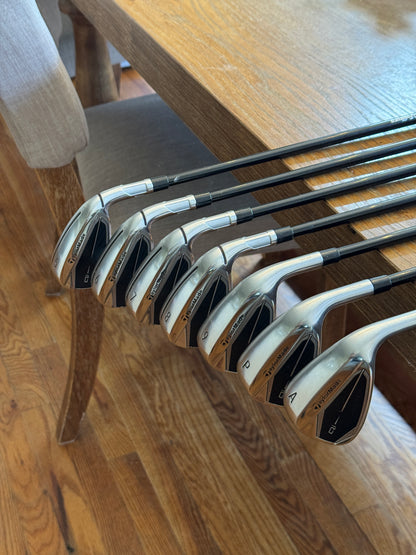 Taylormade Qi Iron Set (5-AW) / Ventus TR 6-R shafts (regular)