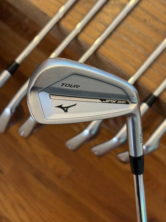 Mizuno JPX 921 Tour Iron Set (4-PW) / KBS $-Taper 120 S shafts (stiff)