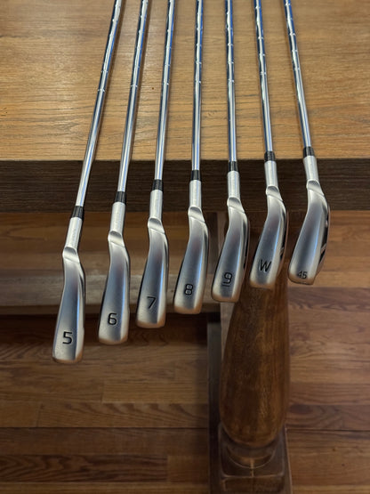 Ping G430 Iron Set (5-UW) / Dynamic Gold S300 shafts (stiff)