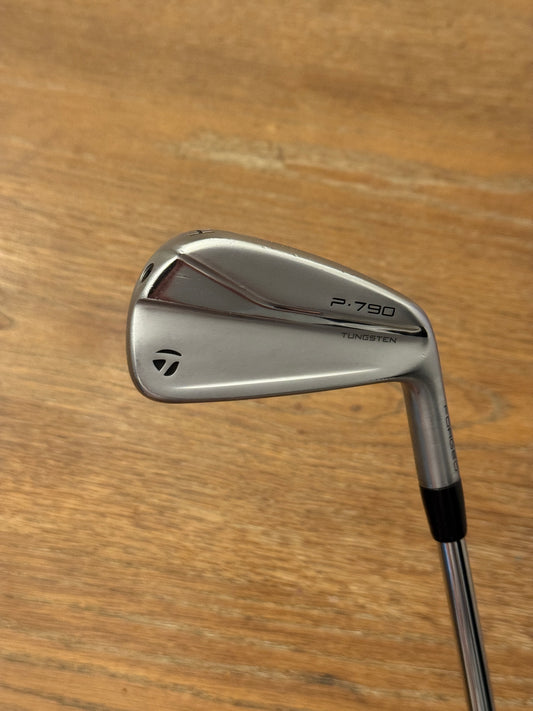 Taylormade P790 4-Iron / Dynamic Gold S300 shaft (stiff)