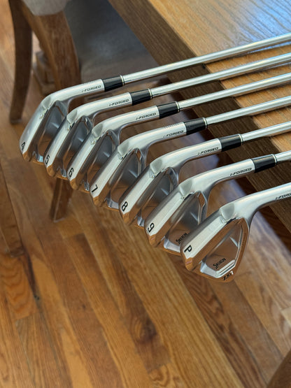 *MINT* Srixon ZXi7 Forged '25 Iron Set (4-PW) / Dynamic Gold MID R300 shafts (regular)