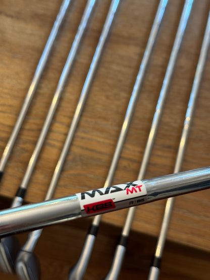 Taylormade Qi Iron Set LH (5-AW) / KBS Max MT 85 R shafts (regular)