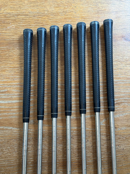 Ping G5 Iron Set (4-PW) / Stiff steel shafts