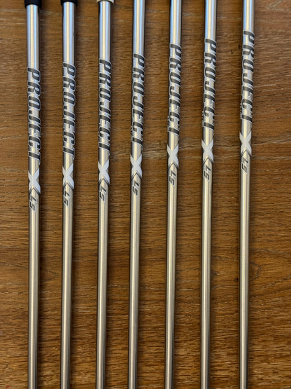 Mizuno Pro 221 Iron Set (4-PW) / Project X LS 6.0 120g shafts (stiff)