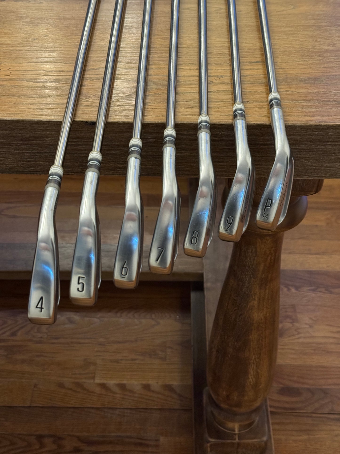 Titleist T150 ‘23 Iron Set (4-PW) / Recoil 95 F4 shafts (stiff)