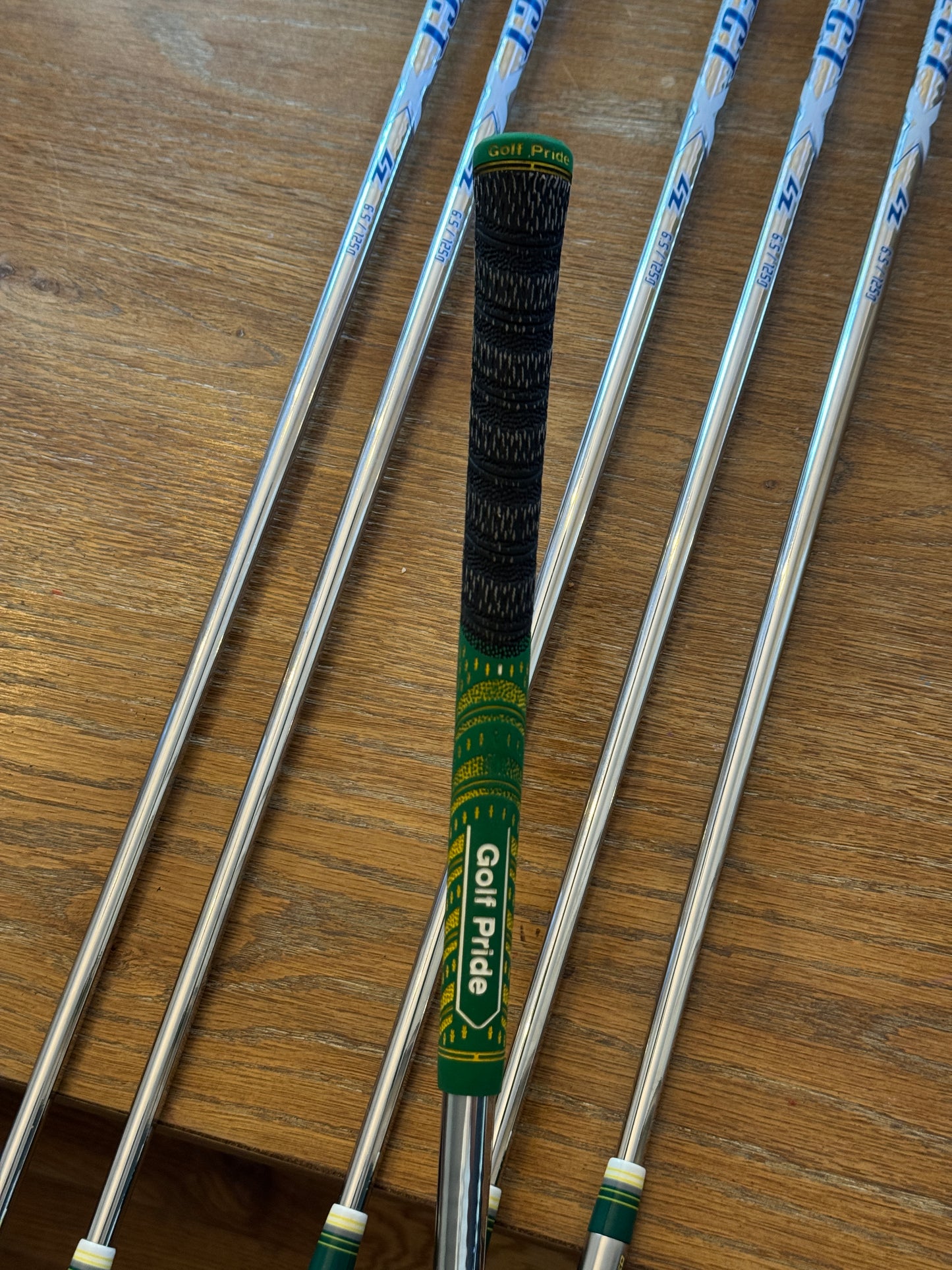 Srixon ZXi5/ZXi7 Forged '25 Combo Iron Set (5-PW) / Project X LZ 6.5 125g shafts (xtra stiff)