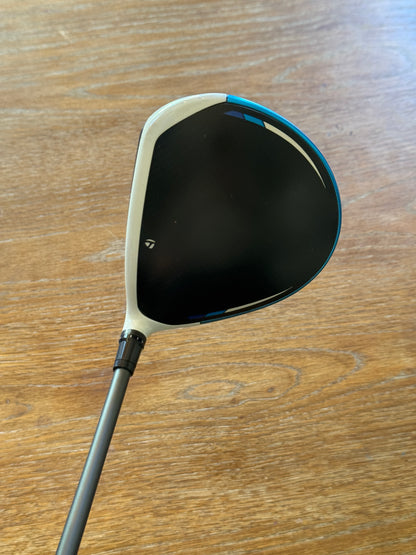Taylormade Sim2 MAX D Driver (10.5°) / HZRDUS Smoke 6.5 70g shaft (stiff)