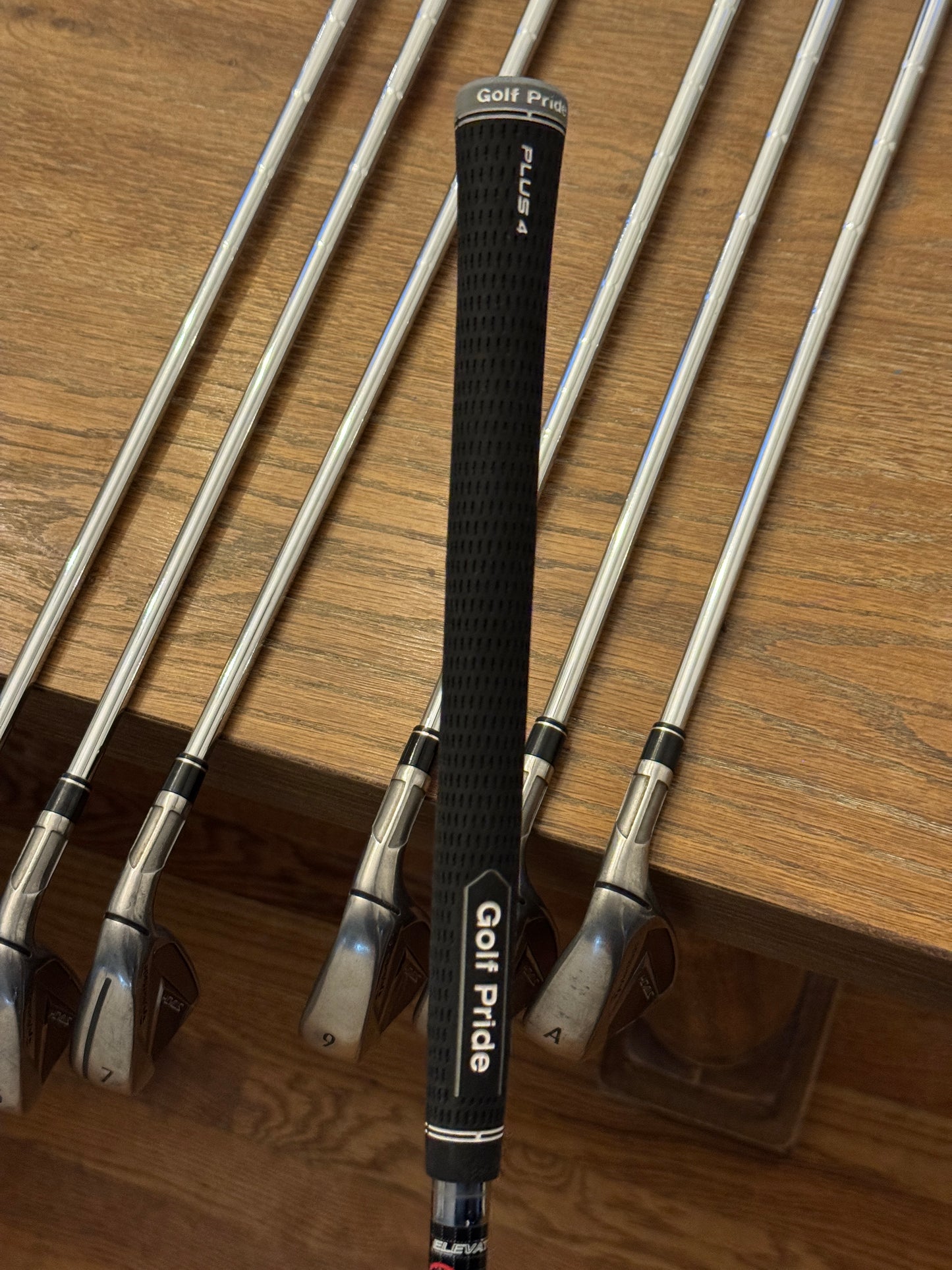 Taylormade Stealth Iron Set (5-AW) / True Temper Elevate S shafts (stiff)