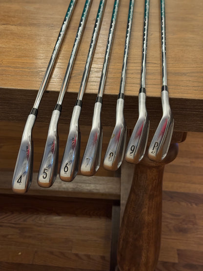 Titleist T100 '19 / 620 CB Combo Iron Set (4-PW) / N.S. Pro 950 GH S shafts (stiff)