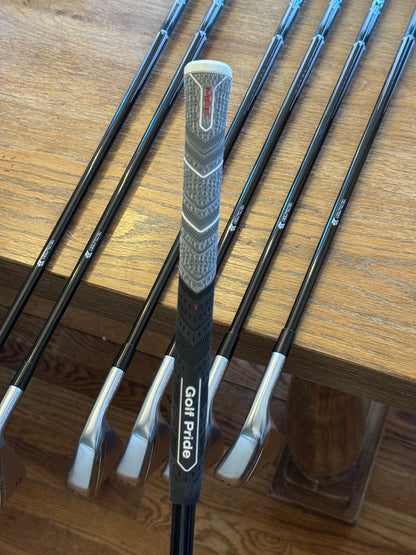 *MINT* Taylormade P790 ‘25 Iron Set (5-AW) / MMT 105 S shafts (stiff)
