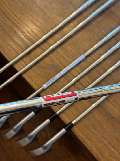 *MINT* Taylormade P790 ‘25 Iron Set (4-PW) / KBS Tour LITE S shafts (stiff)