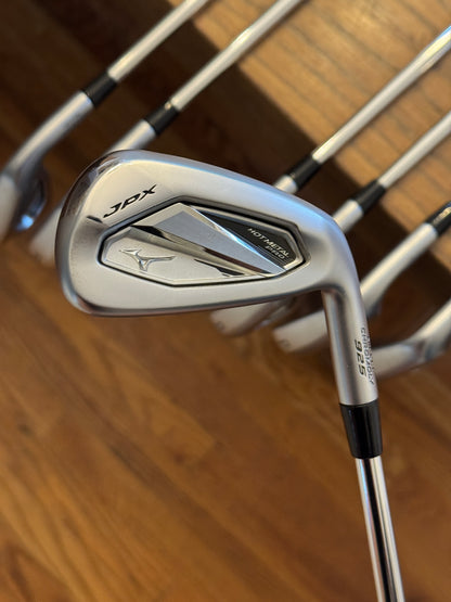 Mizuno JPX 925 Hot Metal Pro Iron Set (5-GW) / KBS Tour Lite R shafts (regular)