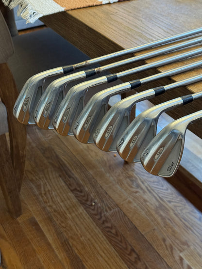 Titleist T100S Iron Set (4-PW) / ACCRA iSeries 125i shafts Xtra stiff