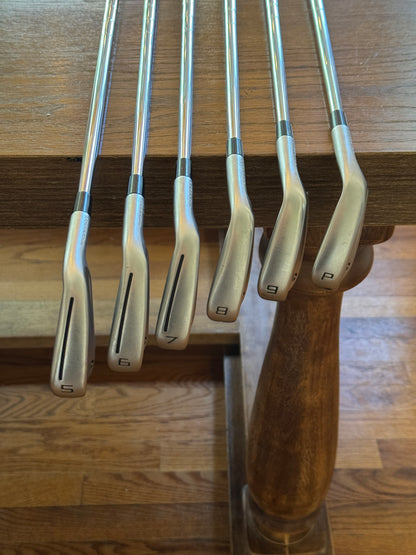 Taylormade P790 ‘23 Forged Iron Set (5-PW) / Dynamic Gold 105 S300 shafts (stiff)