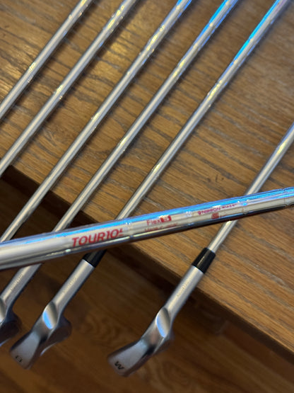 Ping i230 Iron Set (4-PW) / N.S. Pro Modus3 Tour105 S shafts (stiff)