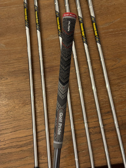 *MINT* Srixon ZXi5 Forged ‘25 Iron Set LH (4-PW) / Dynamic Gold MID S300 shafts (stiff)