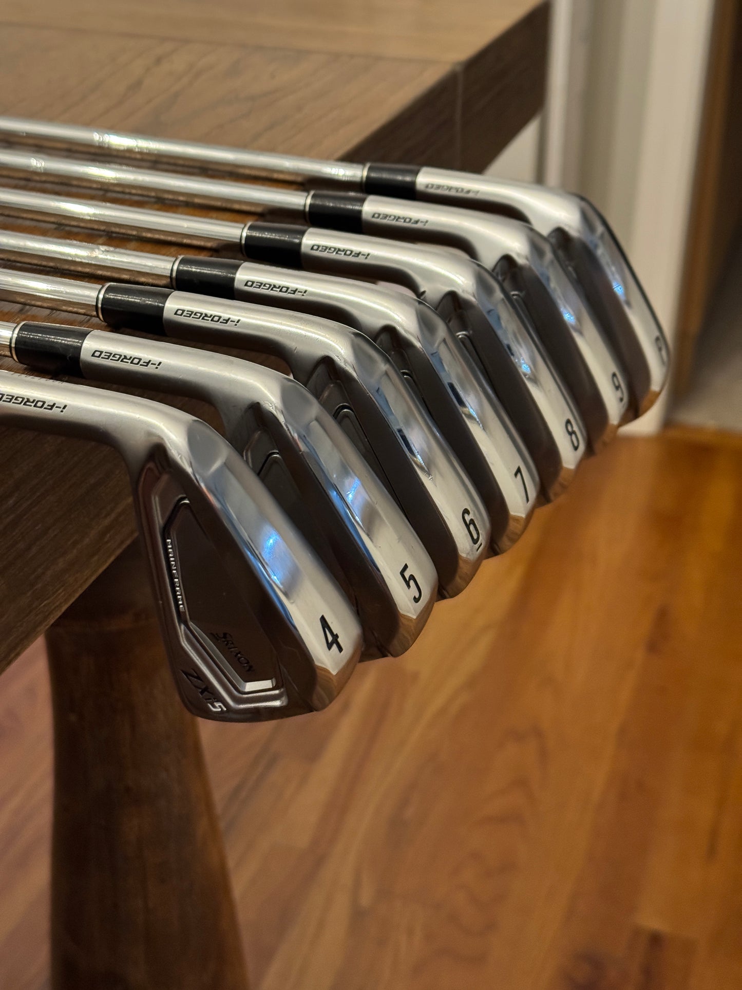 *MINT* Srixon ZXi5 Forged ‘25 Iron Set LH (4-PW) / Dynamic Gold MID S300 shafts (stiff)