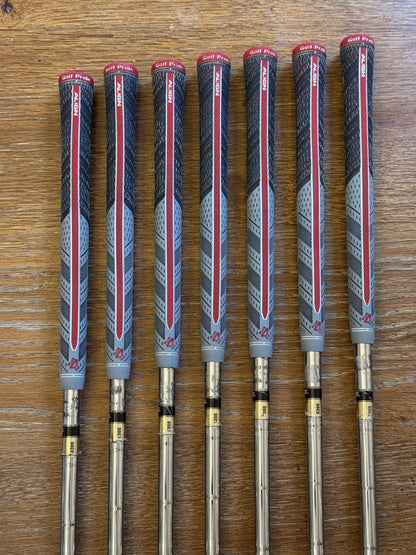 Nike Vr Forged Iron Set +1/2” (4-PW) / Dynamic Gold S300 shafts (stiff)