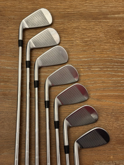 Mizuno Pro 245 Iron Set (4-PW) / KBS Tour Lite shafts Stiff
