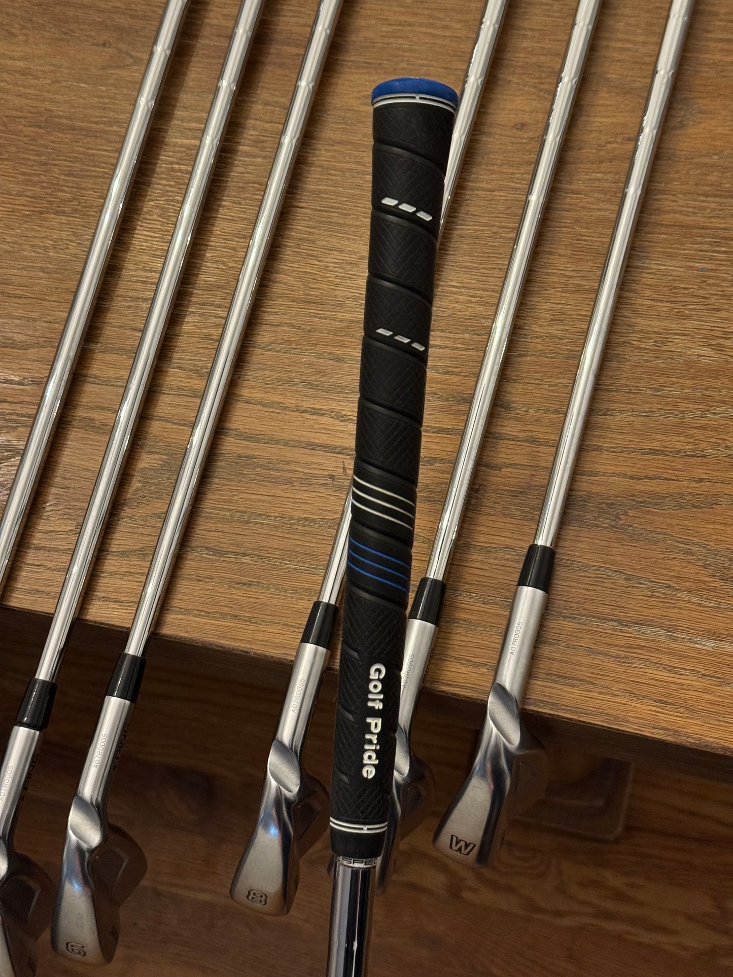 Ping i525 Iron Set +1/2” (4-PW) / Ping AWT 2.0 S shafts (stiff)