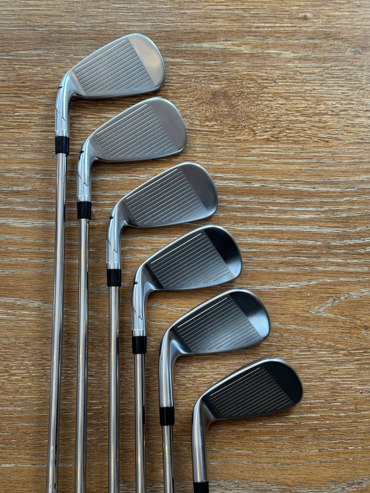 Taylormade Qi Iron Set (5-PW) / KBS MAX MT 85R shafts (regular)