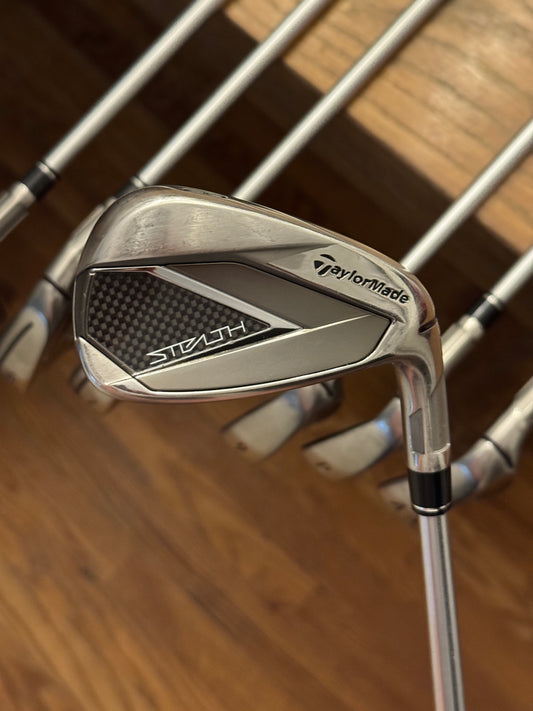 Taylormade Stealth Iron Set (5-AW) / KBS Tour C-Taper 120S shafts (stiff)