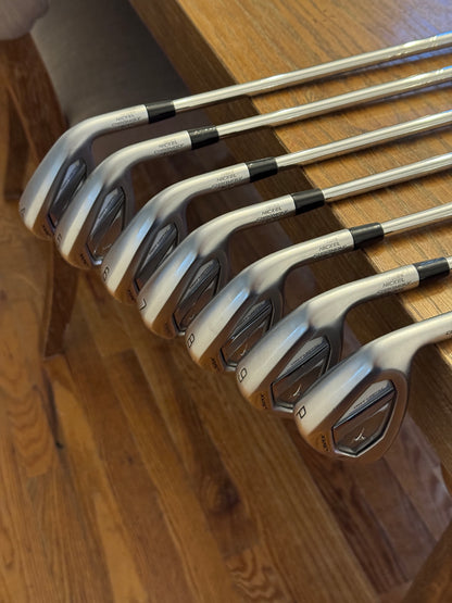 Mizuno JPX 925 Hot Metal Iron Set +1” (4-PW) / KBS Tour 120 S shafts (stiff)