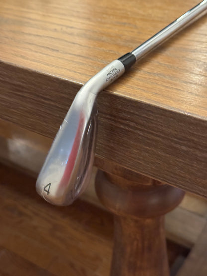 *BRAND NEW* Mizuno JPX 925 Hot Metal 4-iron / N.S. Pro 950 GH S shaft (stiff)
