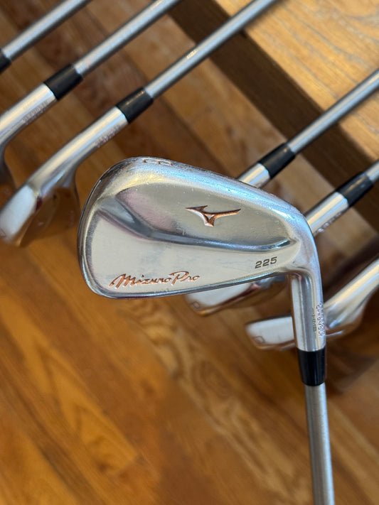 Mizuno Pro 225 Iron Set (5-GW) / Steelfiber 110 S shafts (stiff)